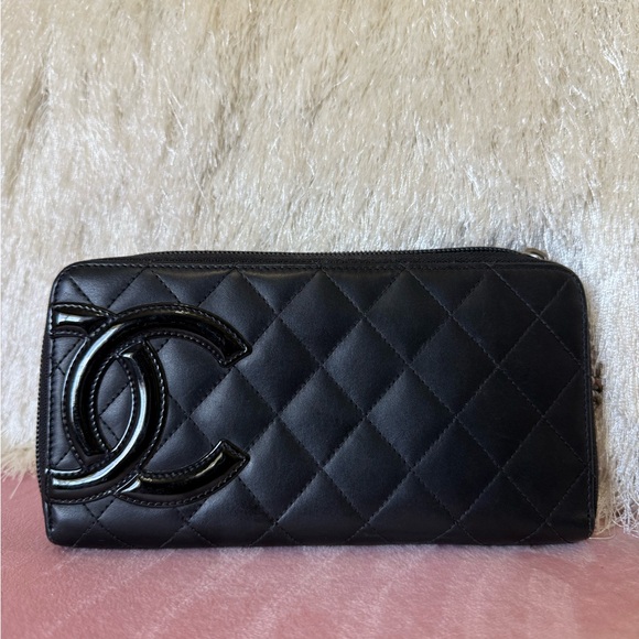 💯 Auth CHANEL CAMBON Black Quilted Zip-Around Wallet with Hot Pink Interior - Picture 2 of 16